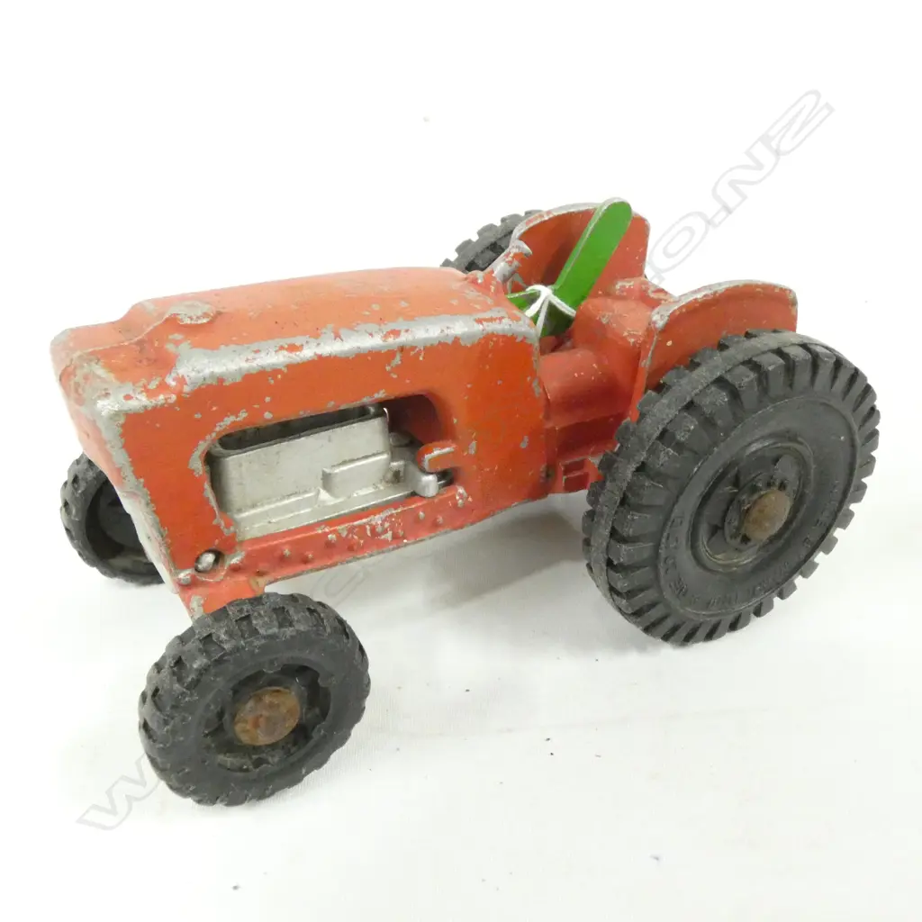 DIE CAST FUN HO TRACTOR - MISSING STEERING WHEEL & WEAR TO PAINT. L165MM Image 1++